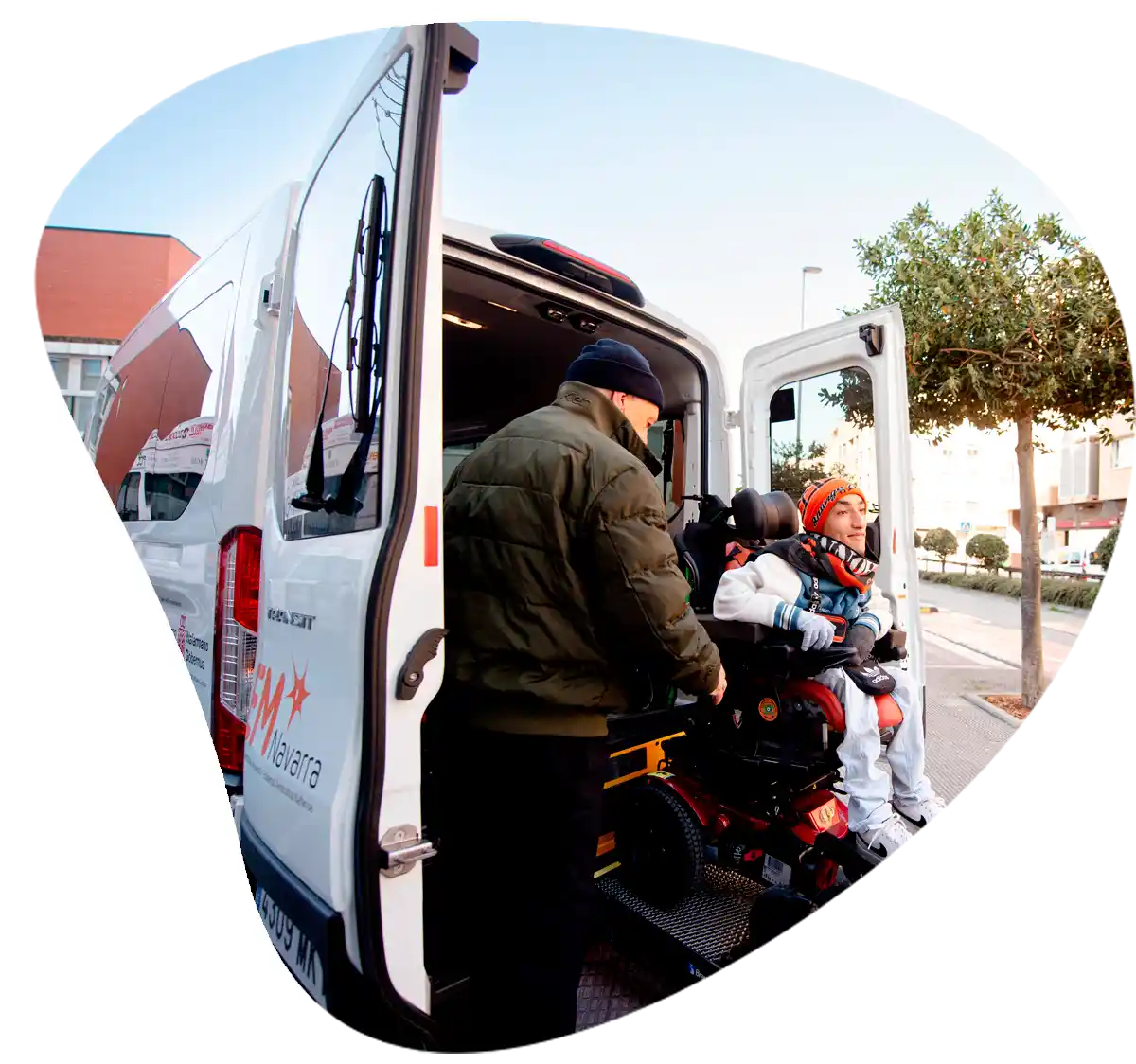 Servicio de transporte adaptado al Centro de día EM Navarra